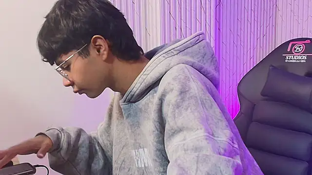 Spark tay online show from 05.18.26