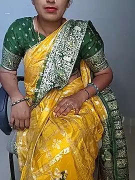 Snapshot of saina_baby chatting on 05.18.26 saina baby online show from 05.18.26