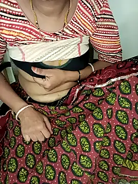Snapshot of saina_baby chatting on 06.20.26 saina baby online show from 06.20.26