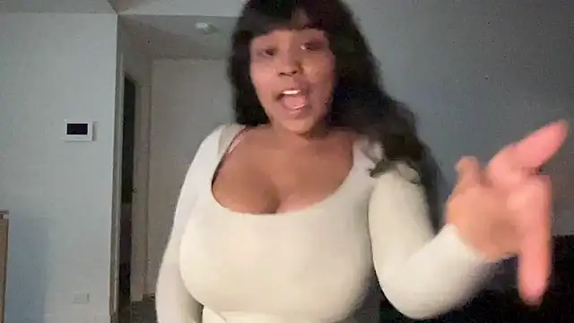 Snapshot of godnessvenusx chatting on 05.25.26 godnessvenusx online show from 05.25.26