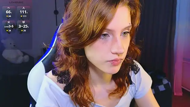 Snapshot of vampi_queen chatting on 06.21.26 vampi queen online show from 06.21.26