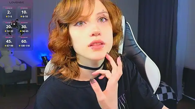 Snapshot of vampi_queen chatting on 07.04.26 vampi queen online show from 07.04.26