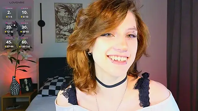 Snapshot of vampi_queen chatting on 07.18.26 vampi queen online show from 07.18.26