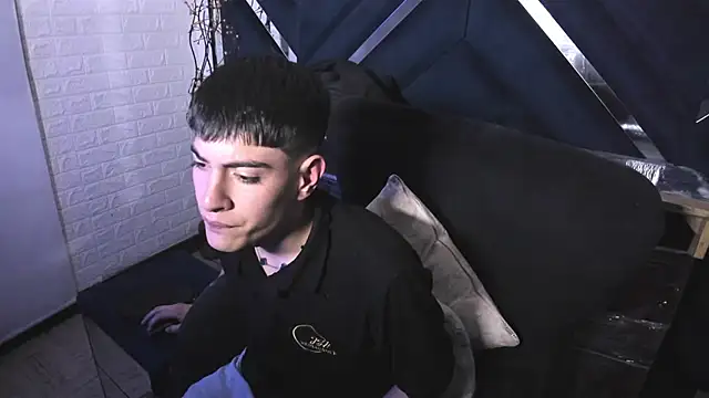 andylol330 online show from 07.18.26
