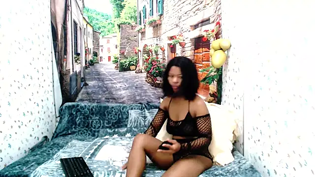 Snapshot of ebonymeera chatting on 06.18.26 ebonymeera online show from 06.18.26