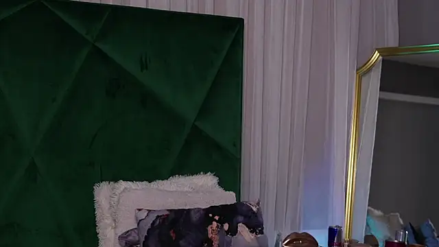 ScarletColesX online show from 05.21.26