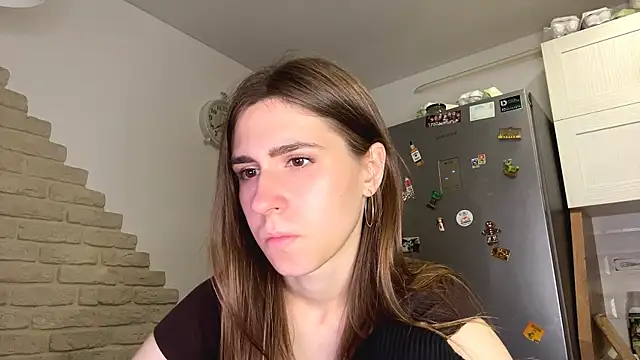 Snapshot of ZaraGuyette chatting on 05.17.26 ZaraGuyette online show from 05.17.26