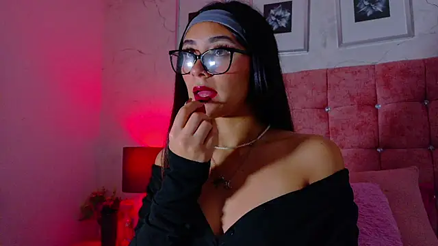 Mila Dreamm online show from 05.28.26