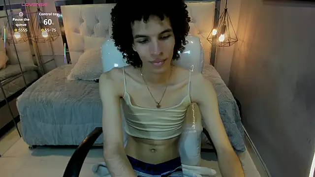 Snapshot of felix_haze chatting on 06.14.26 felix haze online show from 06.14.26