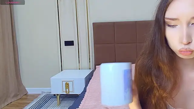 lalisabrown online show from 07.03.26