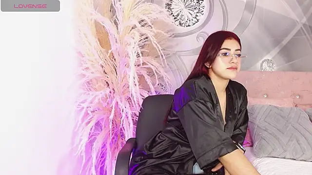Snapshot of Ana_sofia13 chatting on 05.19.26 Ana sofia13 online show from 05.19.26