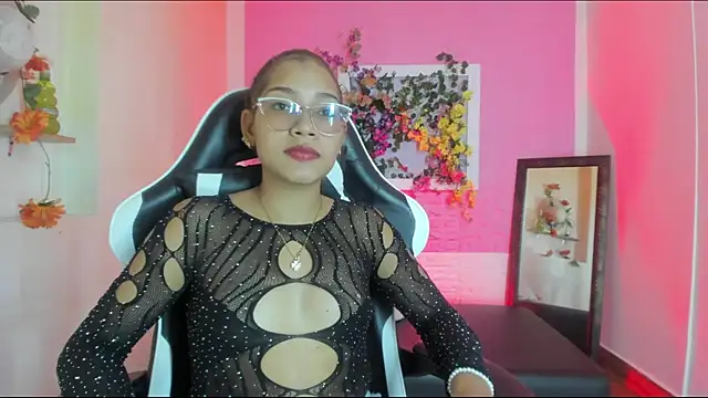 Scarlett Lune online show from 05.28.26