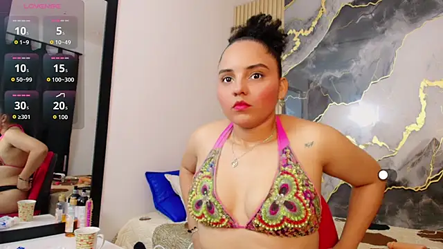 Snapshot of Sol__Latina chatting on 05.27.26 Sol Latina online show from 05.27.26