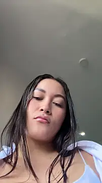 Snapshot of Tatiana123_ chatting on 05.15.26 Tatiana123 online show from 05.15.26