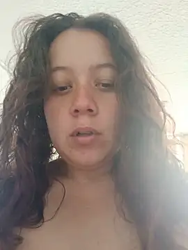 Snapshot of amaia_15 chatting on 05.16.26 amaia 15 online show from 05.16.26