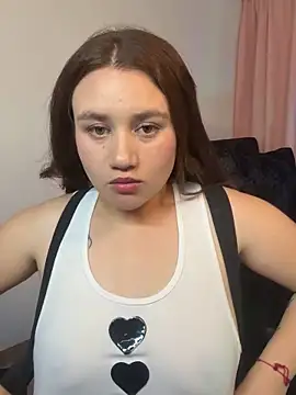 Snapshot of Sami_ferrer chatting on 05.19.26 Sami ferrer online show from 05.19.26