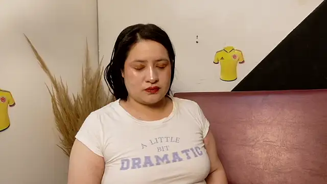 Snapshot of Laura__Castillo_ chatting on 07.02.26 Laura Castillo online show from 07.02.26