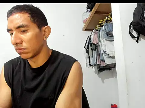 Snapshot of aquiles04 chatting on 05.24.26 aquiles04 online show from 05.24.26