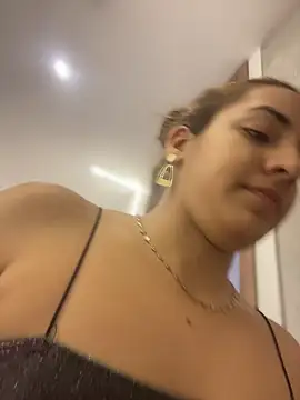 Bella-Saint online show from 05.25.26