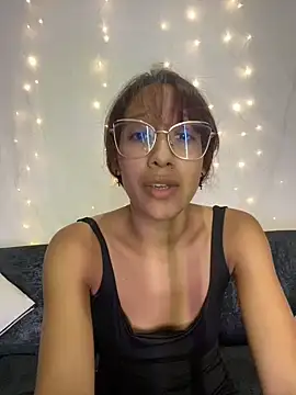 Snapshot of camig0x chatting on 05.16.26 camig0x online show from 05.16.26