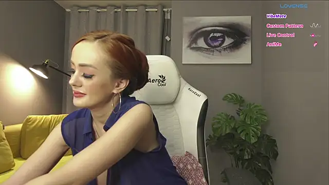 Snapshot of Megany chatting on 02.02.25 Megany online show from 02.02.25