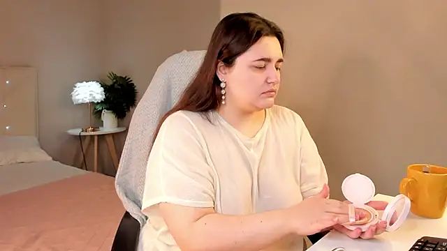 Snapshot of Ayleen_Gece chatting on 05.20.26 Ayleen Gece online show from 05.20.26