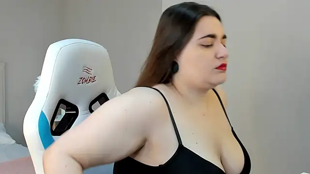 Snapshot of Ayleen_Gece chatting on 05.21.26 Ayleen Gece online show from 05.21.26