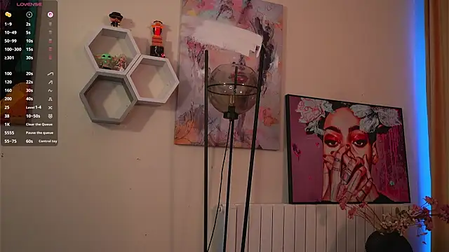 LanelleFreemyer online show from 07.04.26