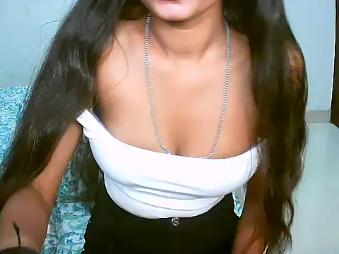Snapshot of Hey-sanvi chatting on 05.27.26 Hey-sanvi online show from 05.27.26