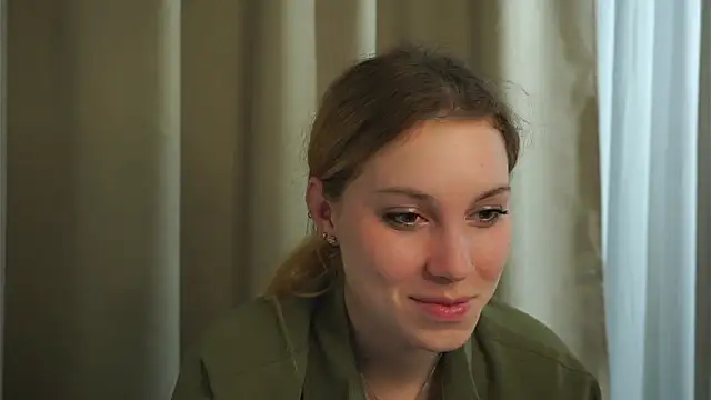 Snapshot of Sairallyn chatting on 06.12.26 Sairallyn online show from 06.12.26