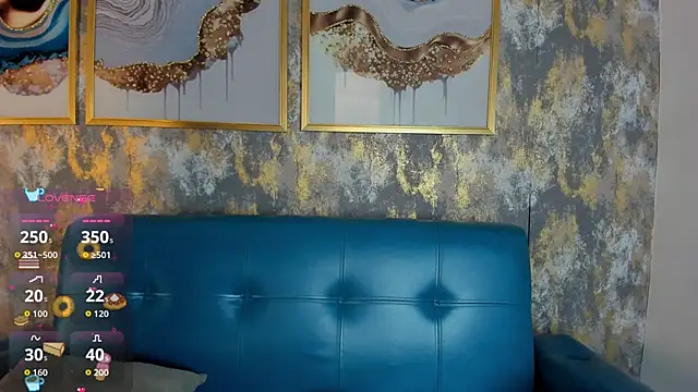 Snapshot of SophiaScottX chatting on 05.28.26 SophiaScottX online show from 05.28.26