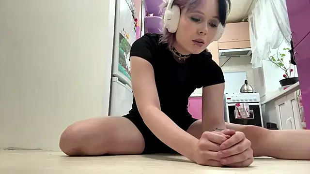 CuteLilit online show from 05.17.26