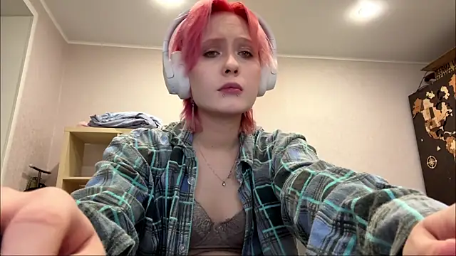Snapshot of CuteLilit chatting on 06.20.26 CuteLilit online show from 06.20.26