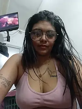 Snapshot of luxuryluna chatting on 07.13.26 luxuryluna online show from 07.13.26