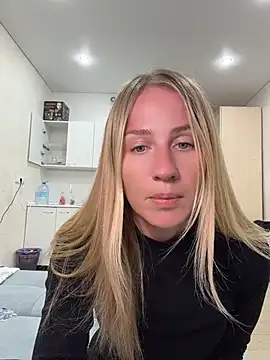 Snapshot of AnnaMist_ chatting on 06.27.26 AnnaMist online show from 06.27.26