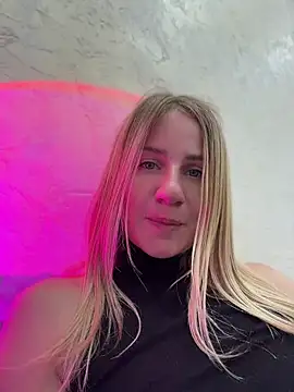 Snapshot of AnnaMist_ chatting on 07.02.26 AnnaMist online show from 07.02.26