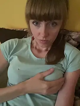 Snapshot of Kamilochka29511 chatting on 06.27.26 Kamilochka29511 online show from 06.27.26