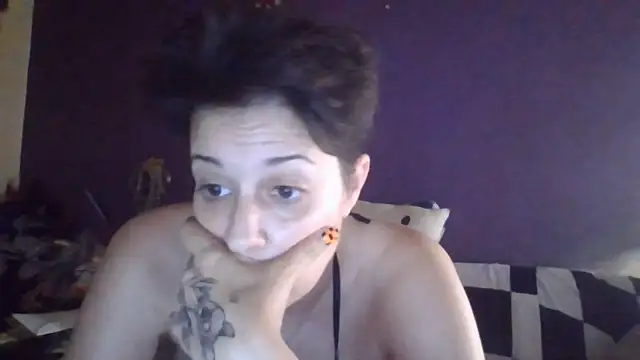 Snapshot of Estrella_40 chatting on 05.28.26 Estrella 40 online show from 05.28.26
