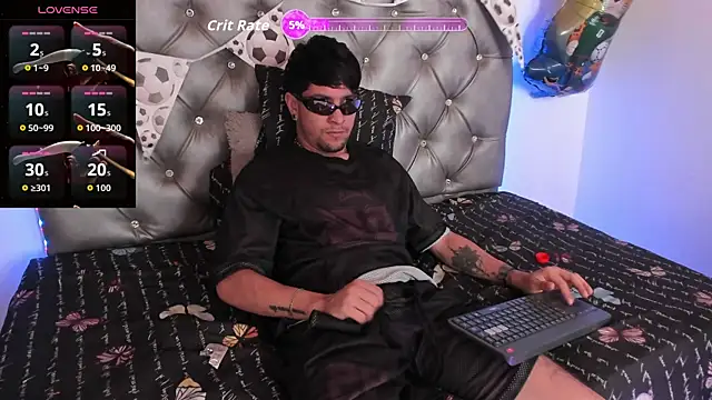 StefanoBigCock online show from 06.25.26
