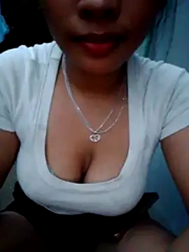 Snapshot of Mirra-a chatting on 07.19.26 Mirra-a online show from 07.19.26