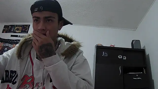 Snapshot of Fenix_hardcock chatting on 05.19.26 Fenix hardcock online show from 05.19.26