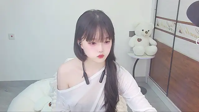 Evil-Bunny007 online show from 05.16.26