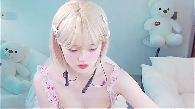 Evil-Bunny007 online show from 05.25.26