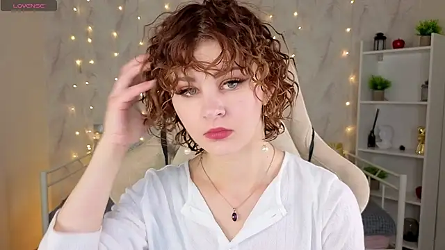 Kira  Fluffy online show from 07.04.26