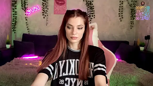Angelina Charm  online show from 05.19.26