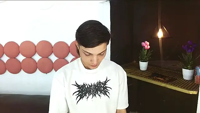 MaxxLouis online show from 05.25.26
