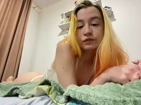 Emilya201 online show from 05.21.26