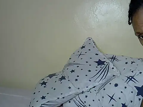 Snapshot of Missxynn chatting on 05.26.26 Missxynn online show from 05.26.26