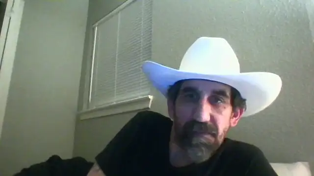 Snapshot of old_Domino chatting on 05.23.26 old Domino online show from 05.23.26