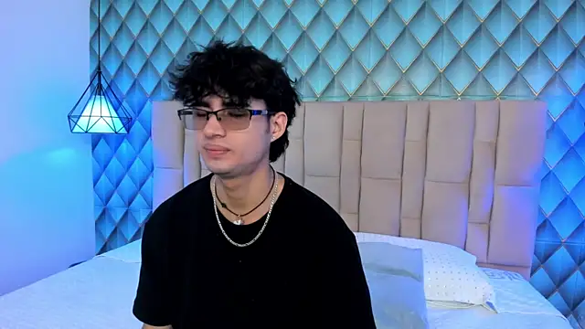Snapshot of Sofia-Ethan chatting on 07.11.26 Sofia-Ethan online show from 07.11.26